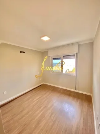 Imagem Apartamento com três dormitorios com box e reformado