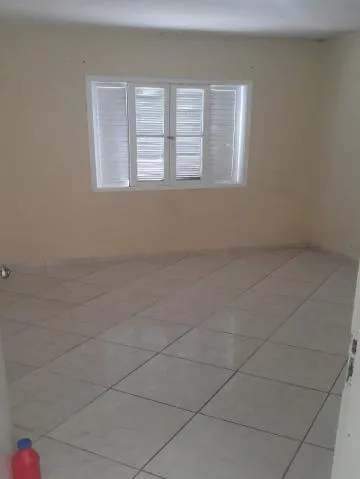 Imagem LOCAÇÃO DE CASA NO JARDIM PLANALTO, EM ARUJÁ/SP, 160m² com 03 dormitórios, suíte, sala, varanda, cozinha e garagem coberta para 01 auto. CONSULTE-NOS.