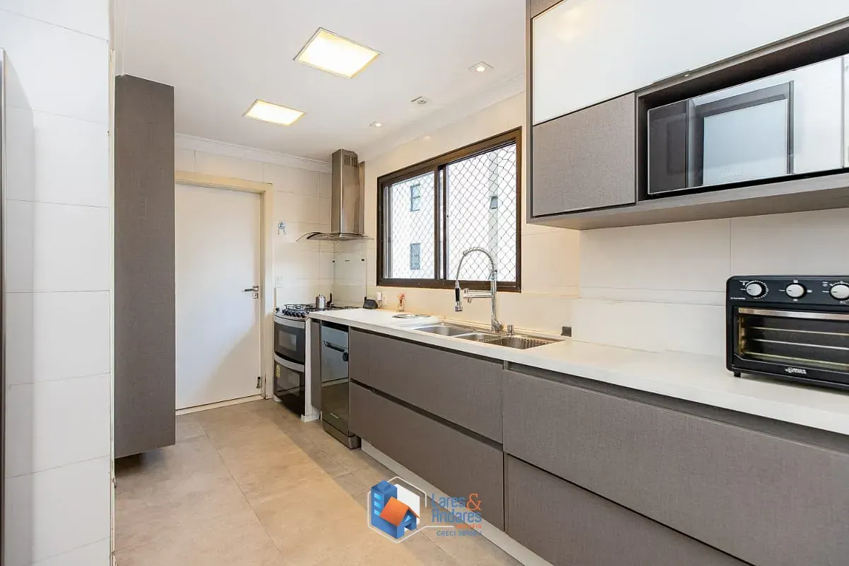 Imagem Apartamento para venda em Campo Belo com 3 quartos, sendo 1 suíte, 187m²