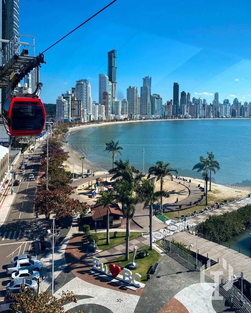 Imagem Terreno à venda em Balneário Camboriú, Centro, 791m2