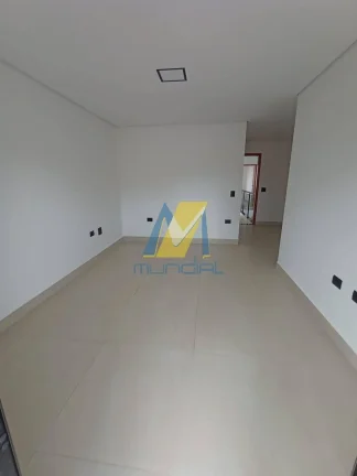 Imagem Sobrado Moderno com 3 Dormitórios e 4 Vagas à Venda em Santo André