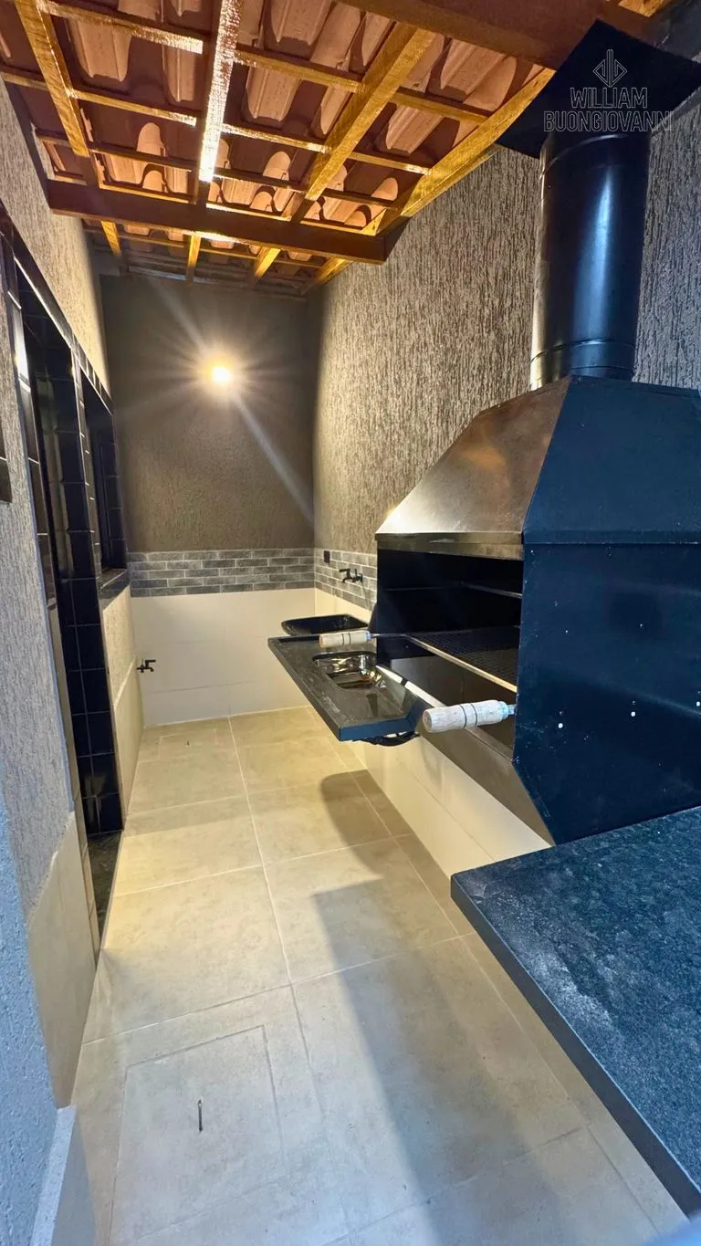 Imagem Casa Térrea 2 Dormitórios com Quintal - 57m²