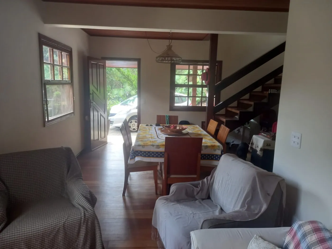 Imagem Casa em Condomínio para Venda em Petrópolis / RJ no bairro Araras