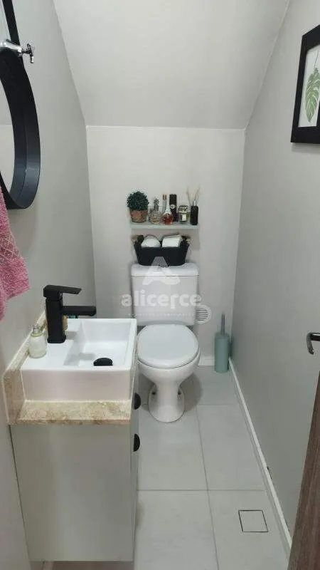 Imagem Sobrado à venda com 2 quartos , 70m² em Potecas São José