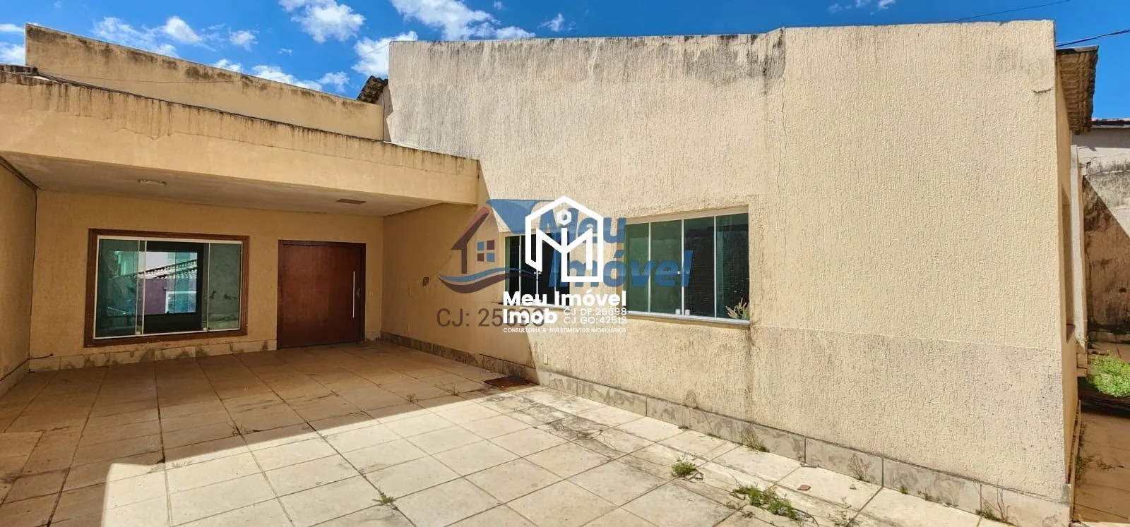 Imagem Casa 4 Quartos 1 Suíte 4 Vagas 300m² Depósito Piscina