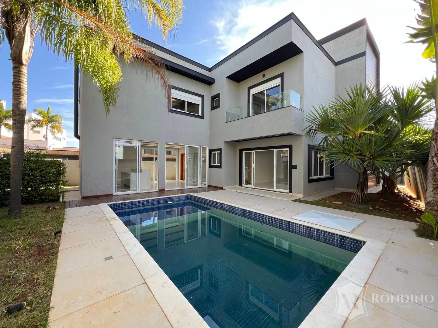 Foto do imóvel Casa no Alphaville Nova Esplanada com 4 Suítes e Piscina em Alameda Nova Zelândia