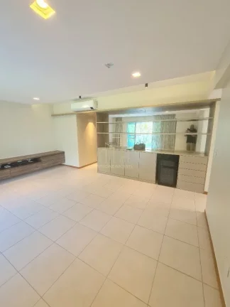 Imagem Oportunidade - Apartamento com 116m² 3 quartos (1 suíte) 2 vagas Nascente a venda em Piatã