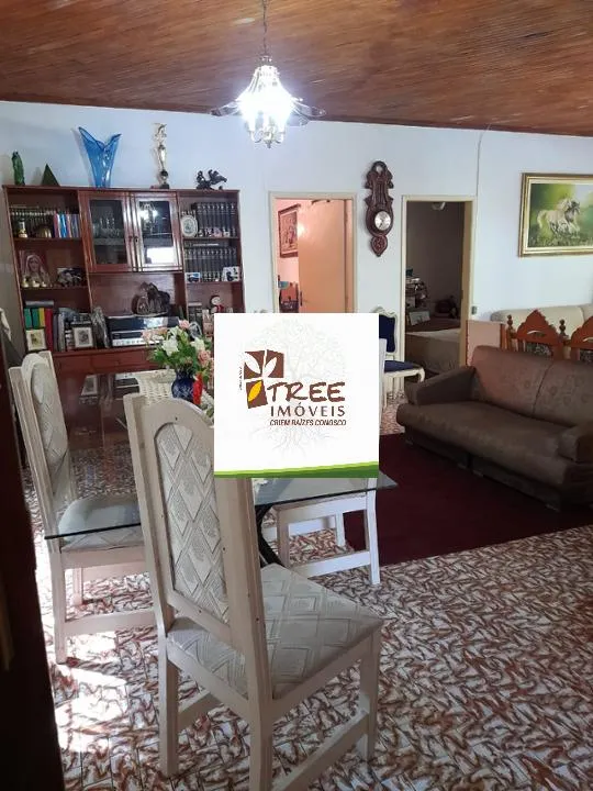 Imagem VENDA DE CHÁCARA NO VISTA ALEGRE, EM ARUJÁ/SP, OPORTUNIDADE com 5.160m², 4 quartos, sala ampla, cozinha ampla e grande área verde. CONSULTE-NOS