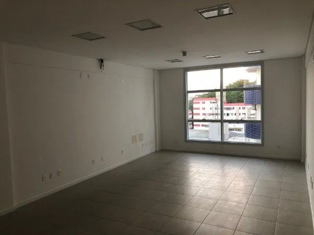 Imagem Oportunidade Única - Sala à venda I 38m² I Vaga de Garagem - em Coqueiros Florianópolis/SC