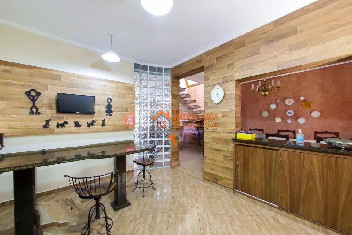 Imagem Sobrado com 4 dormitórios à venda, 267 m² por R$ 949.000,00 - Vila Barros - Guarulhos/SP