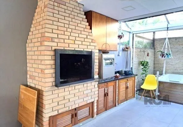 Imagem Casa em condomínio em Ipanema de 3 dormitórios e 2 vagas