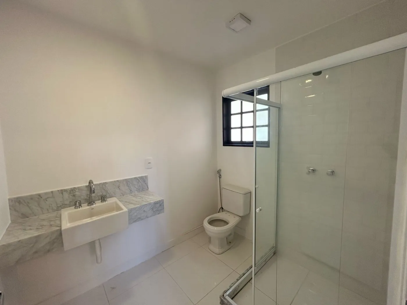 Imagem Casa em Condomínio para Venda em Petrópolis / RJ no bairro Cuiabá