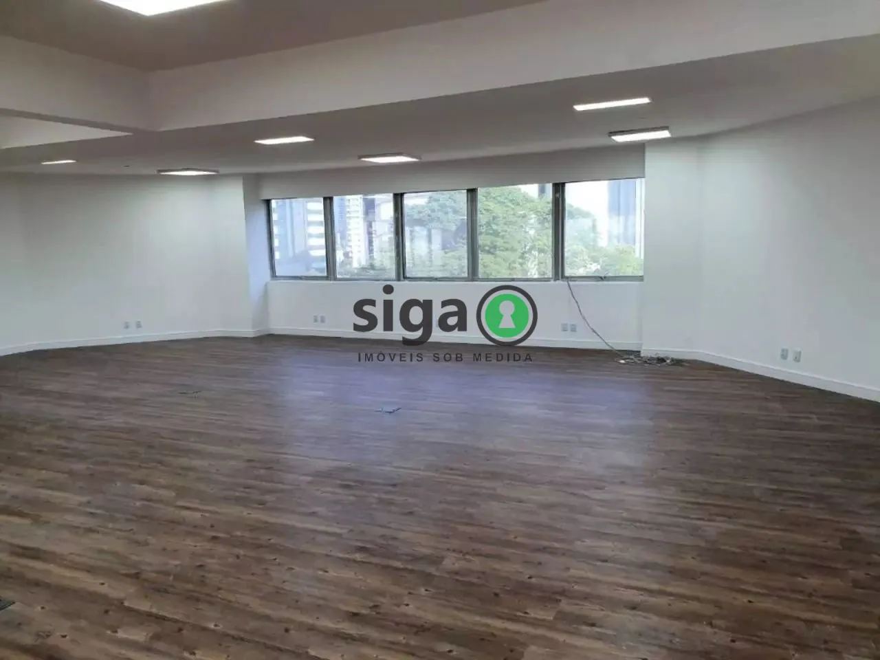 Imagem Conjunto Comercial para venda e locação, 4 vagas, 204m², Brooklin - SP
