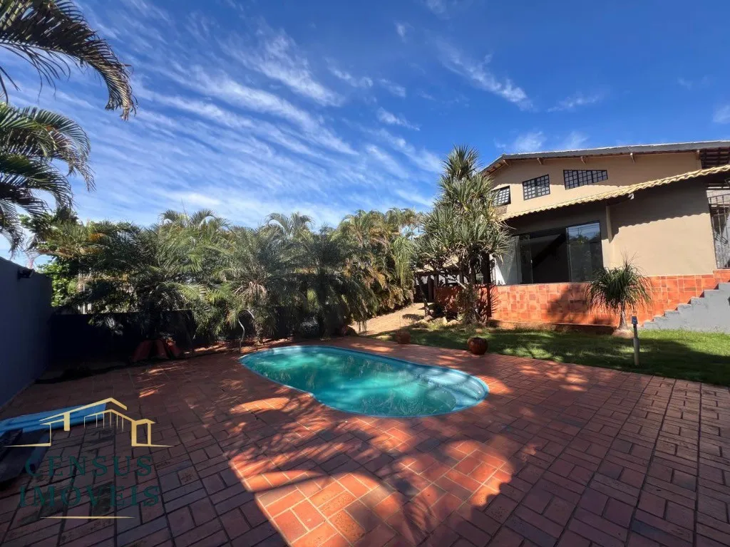 Foto do imóvel: Casa à venda em Vinhedo-SP, no bairro Altos do Morumbi: 3 quartos, 1 suíte, 3 salas, 4 banheiros, 6 vagas, 224 m². Confira agora! em Altos do Morumbi