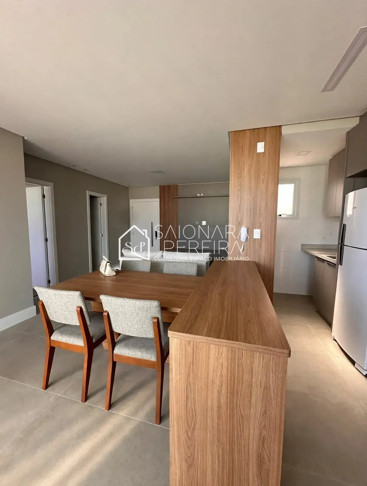 Imagem Apartamento com 2 Suítes e Varanda Gourmet no Bairro Campinas, São José