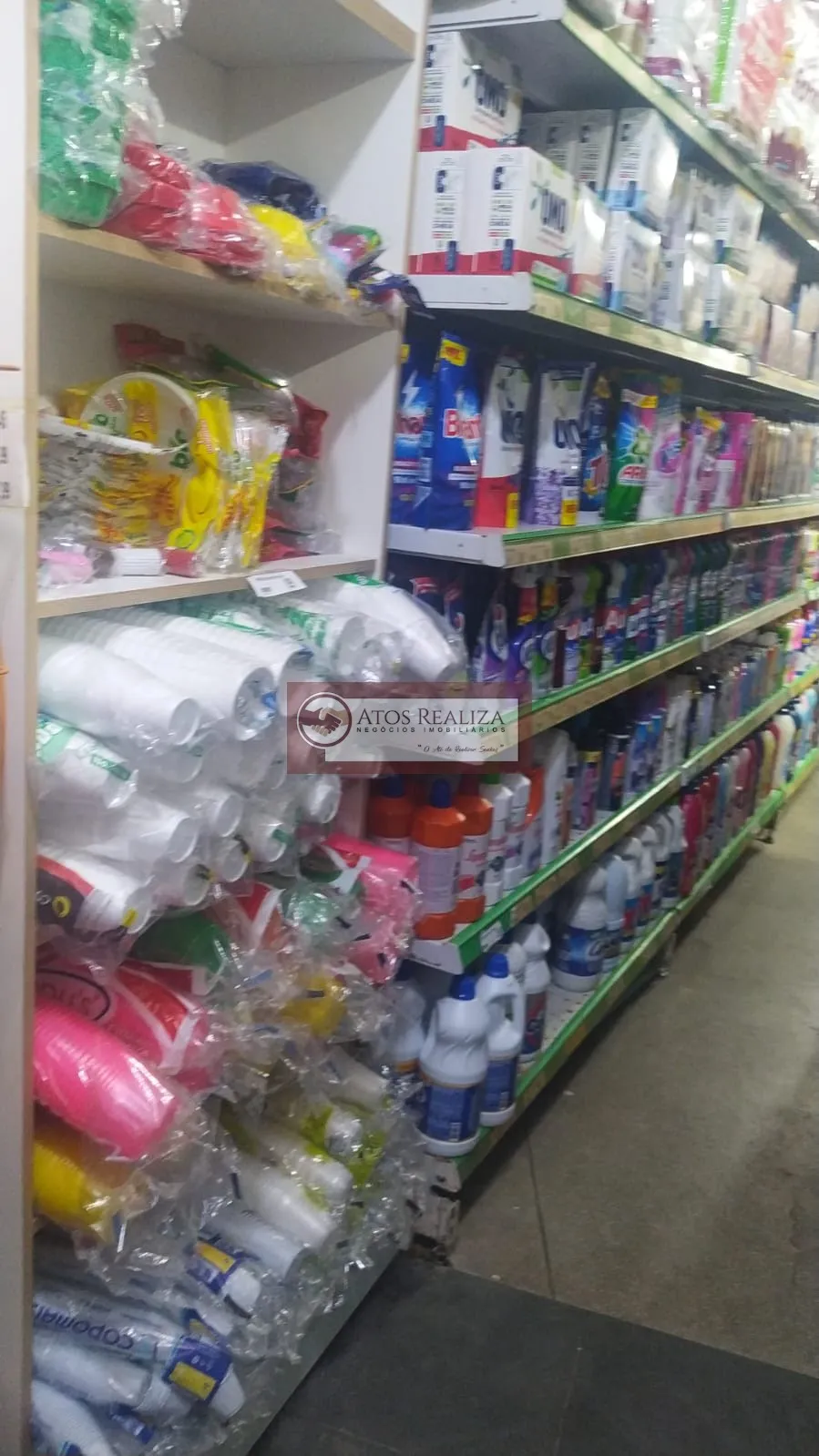 Imagem Alugo Excelente salão comercial, equipado com Cozinha e 2 Banheiros no Parque Santo Antonio SP: 230m² locação por R$3.300/mês.