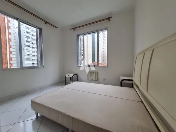 Imagem Apartamento 02 dormitórios -vaga demarcada - Quadra da Praia do Boqueirão/Santos