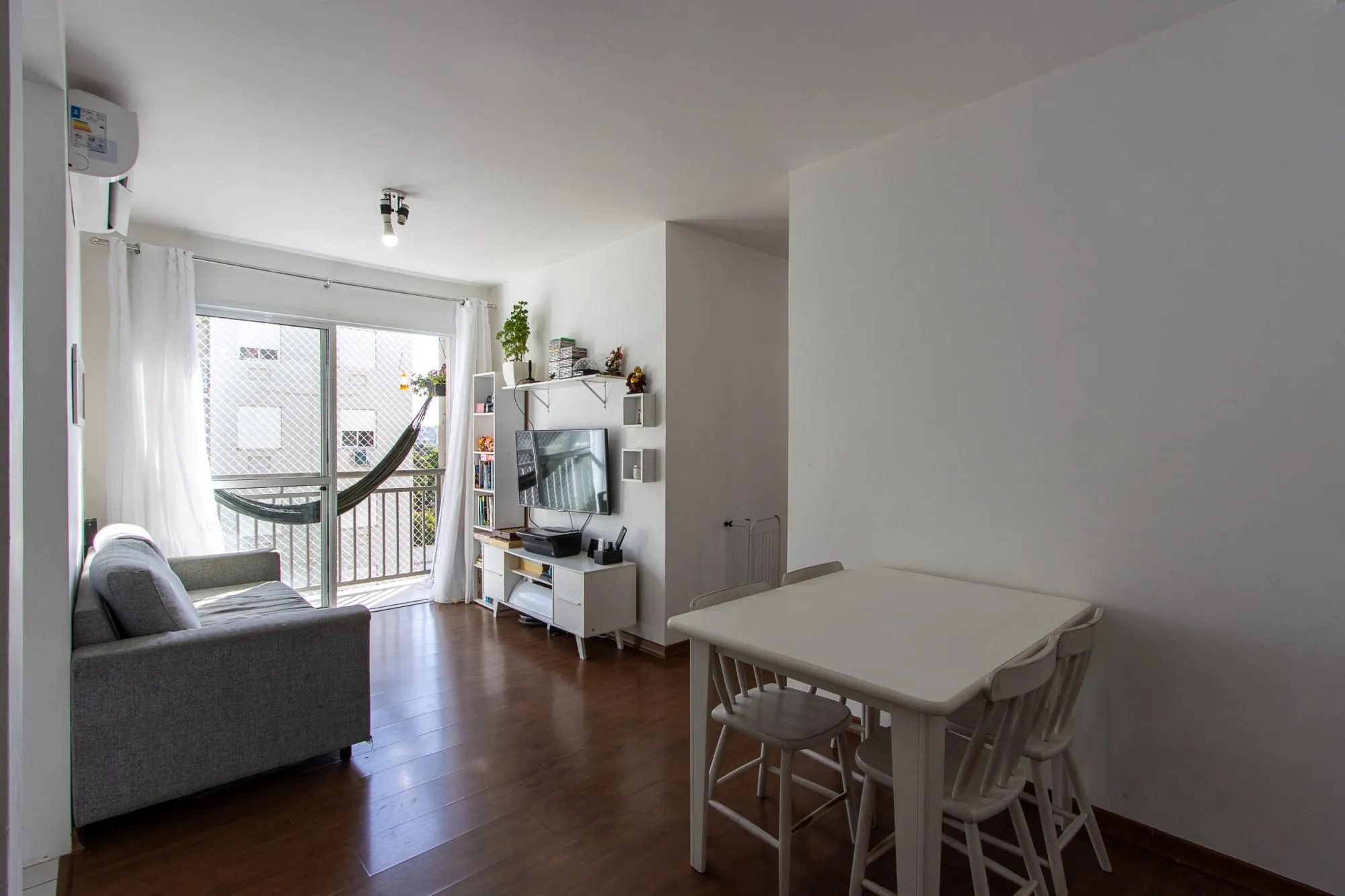 Imagem Lindo Apartamento 3 dorm à Venda na Tristeza, Porto Alegre,