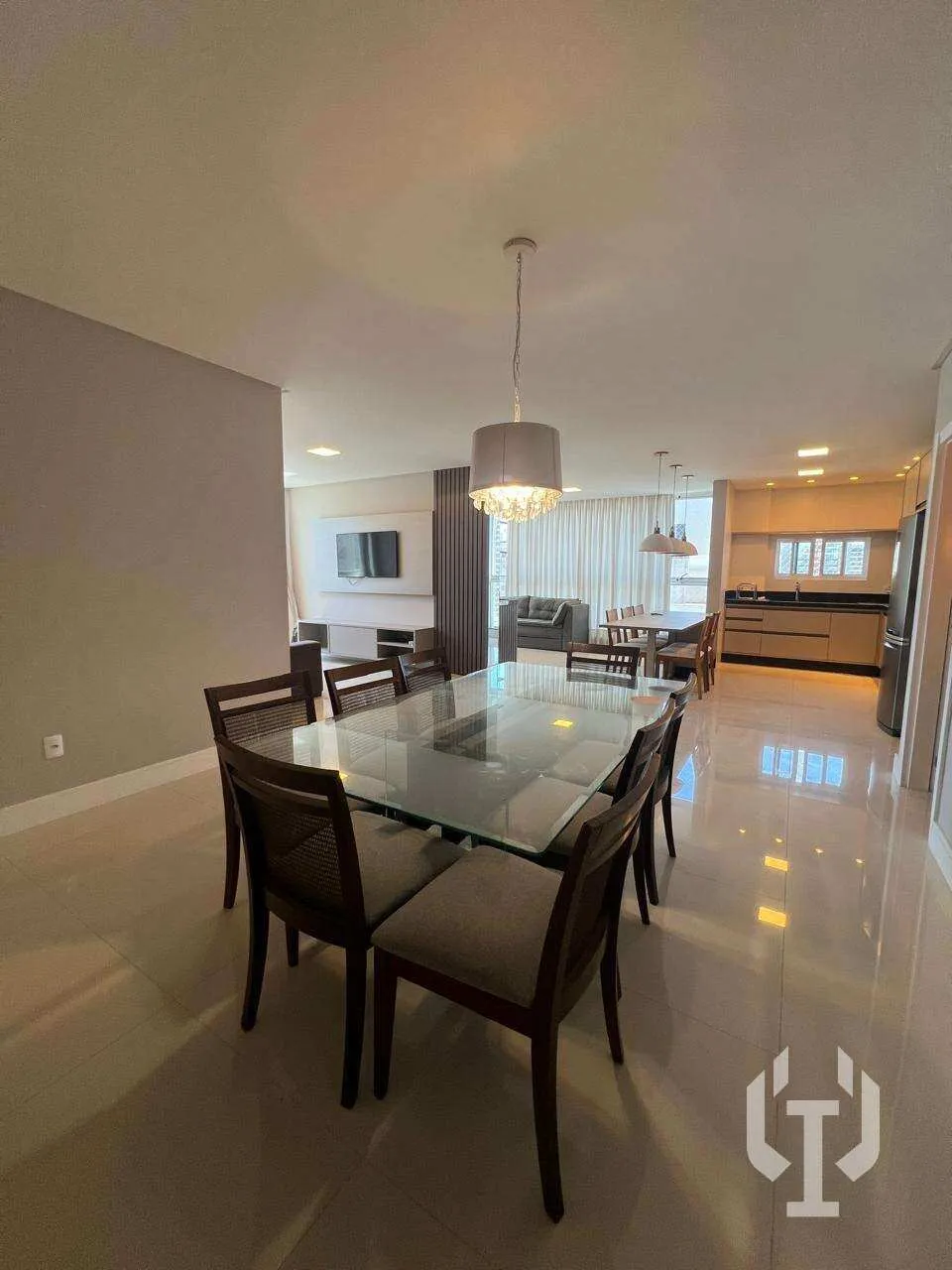 Imagem Apartamento para alugar em Itapema, Meia praia, com 3 quartos, 159m2