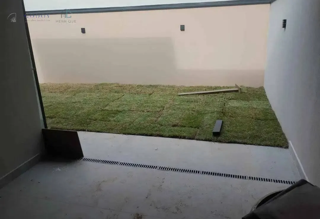 Imagem Casa nova com acabamento de alto padrão!