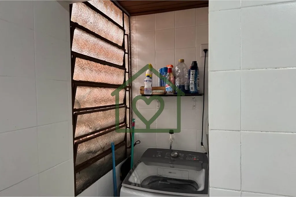 Imagem Apartamento térreo, com posição solar Oeste, proporcionando ótima iluminação natural e sol da ...