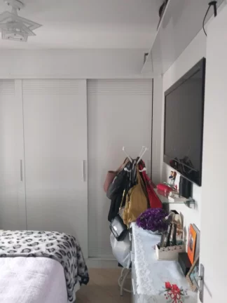 Imagem Vila Livieiro, 2 dormitórios, sacada, 1 vaga - Lazer com Piscina