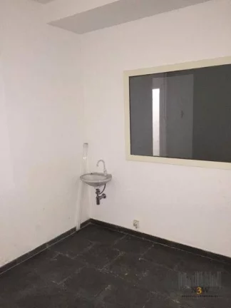 Imagem Casa para venda e locação em Alto de Pinheiros São Paulo SP com 6 salas, 10 vagas de garagem e 550m².