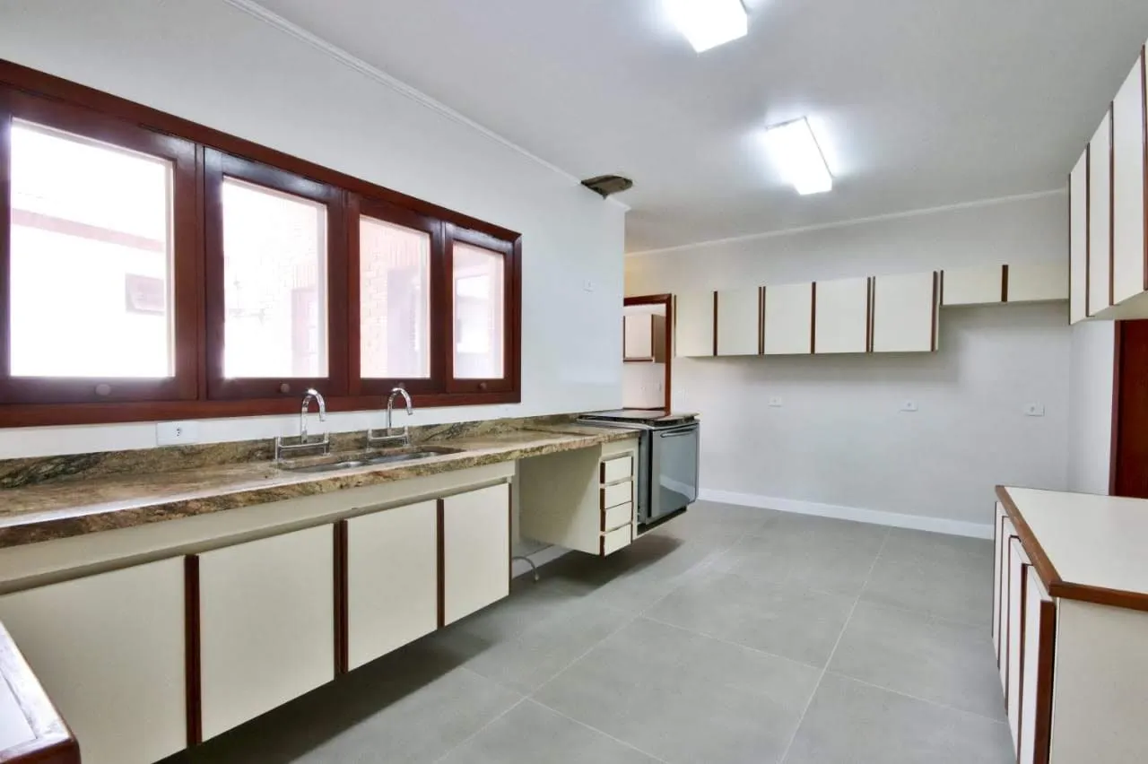 Imagem CASA RESIDENCIAL em SANTANA DE PARNAÍBA - SP, ALPHAVILLE