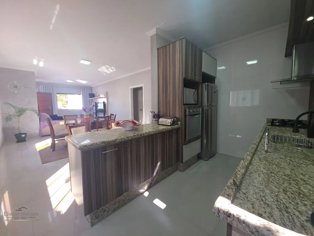 Imagem Casa com 3 quartos a venda no bairro Santa Ângela em Poços de Caldas - MG