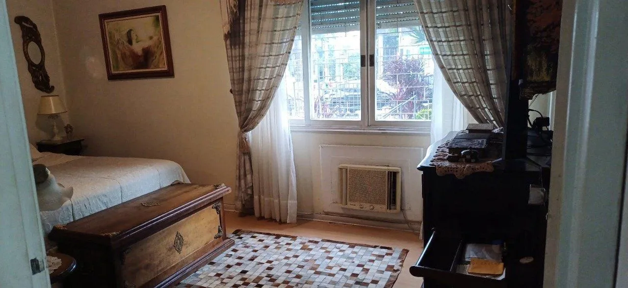 Imagem Apartamento de 3 quartos, localizado no bairro Petrópolis em Porto Alegre/RS.