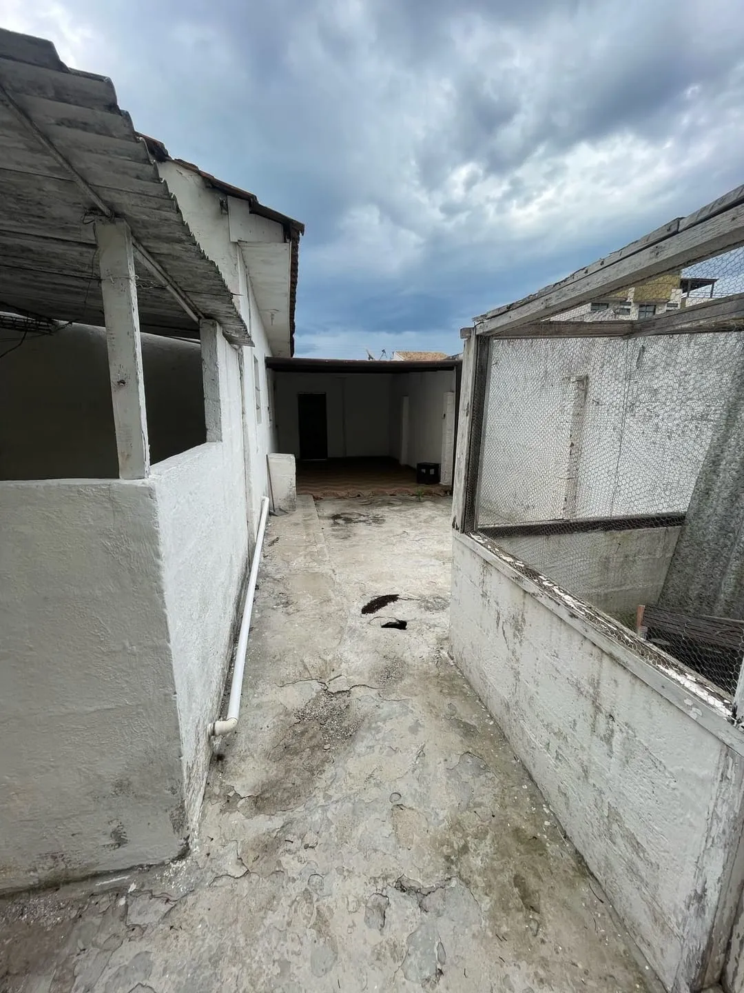 Imagem Casa à venda 2 Quartos, 1 Vaga, 300M², Água Preta, Pindamonhangaba - SP