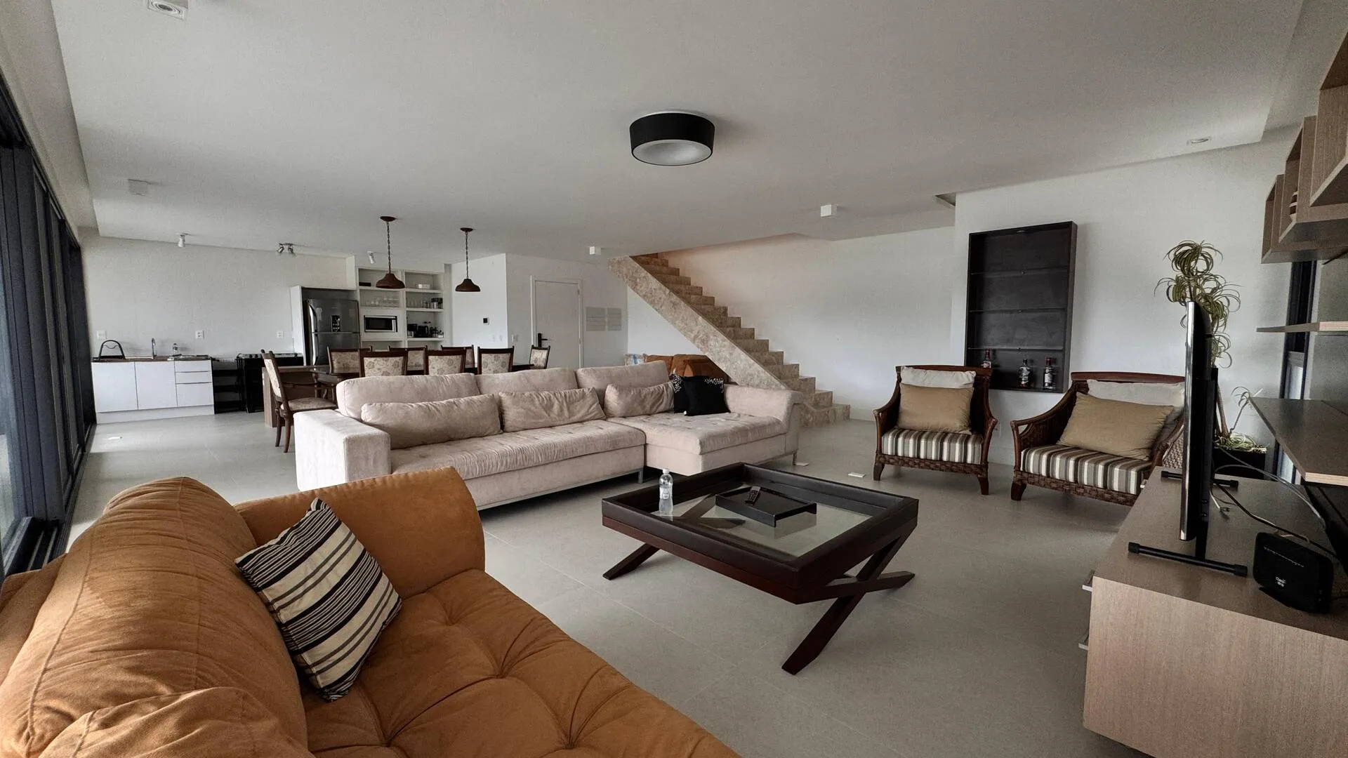 Imagem Apartamento duplex novo para temporada em Jurerê - vista para o mar
