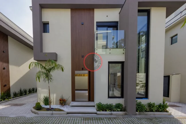 Imagem CAMBURY,LANÇAMENTO DE CASAS. 3 SUITES COM PISCINA PRIVATIVA, AREA GOURMET, AREA UTIL DE 145 MT PRONTAS PARA ENTREGA