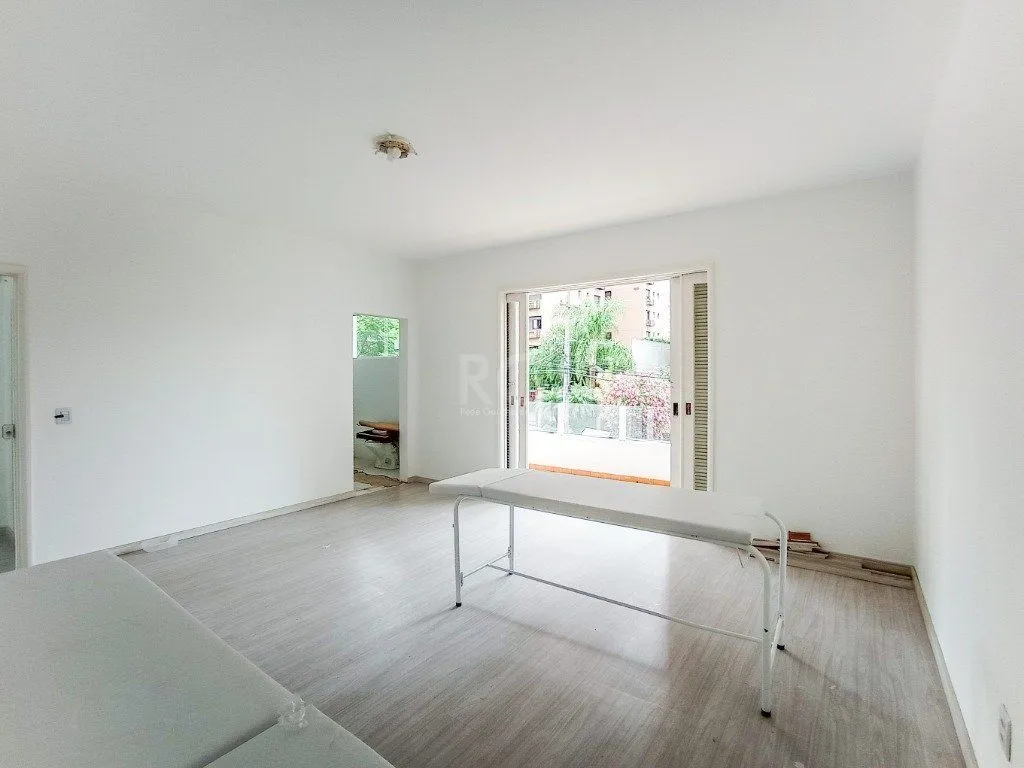 Imagem Casa Comercial de Luxo no Centro da Cidade - Oportunidade Única!