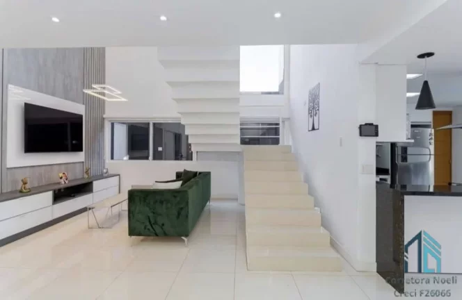 Imagem Casa PERMUTA 100%, 03 suítes, Piscina aquecida, no Uberaba em Curitiba PR
