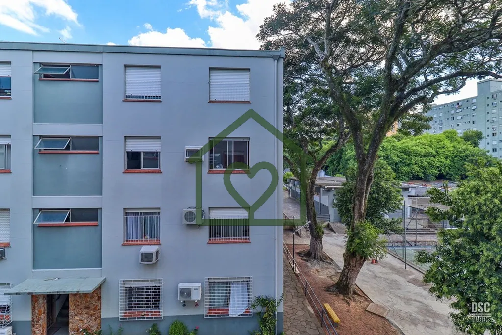 Imagem No bairro Jardim Itu Sabará, na Rua Franklin n° 260, localizado no 3º andar, este apartamento com...