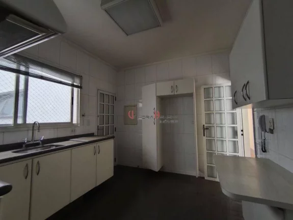 Imagem Apartamento com 3 dormitórios para alugar, 180 m² por R$ 5.288/mês - EDIFÍCIO IDA CARBONARI - Itatiba/SP