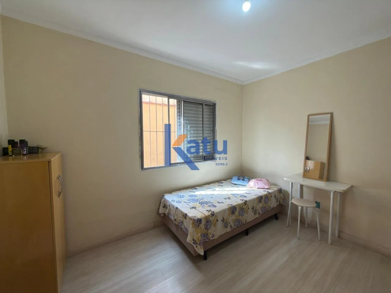Imagem CASA PARA VENDA NO BAIRRO ELOY CHAVES EM JUNDIAÍ/SP

O imóvel possui 01 sala de estar equipada com...