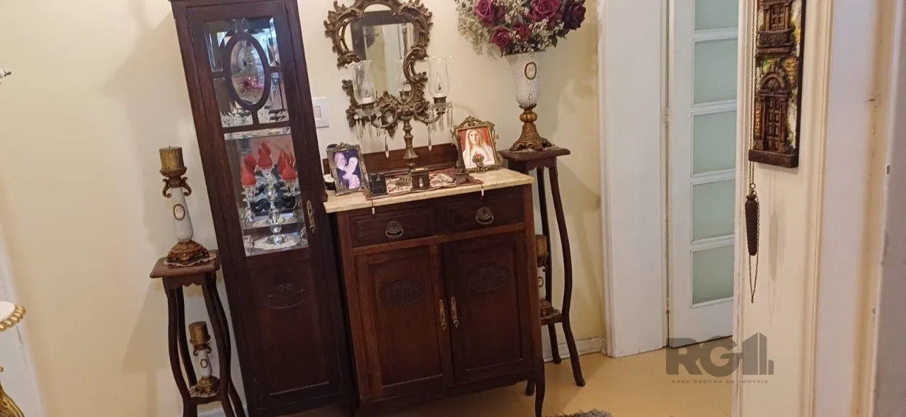 Imagem Apartamento de 3 quartos, localizado no bairro Petrópolis em Porto Alegre/RS.