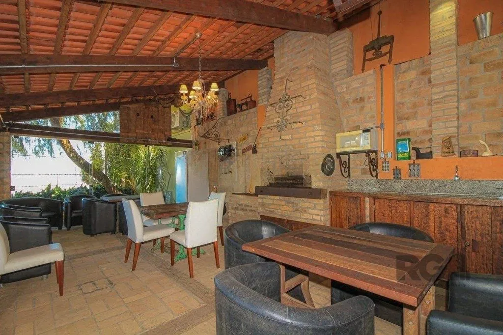 Imagem Casa em Condomínio à venda com 4 quartos 319 m² Rua Manoel Leao, Pedra Redonda, Porto Alegre