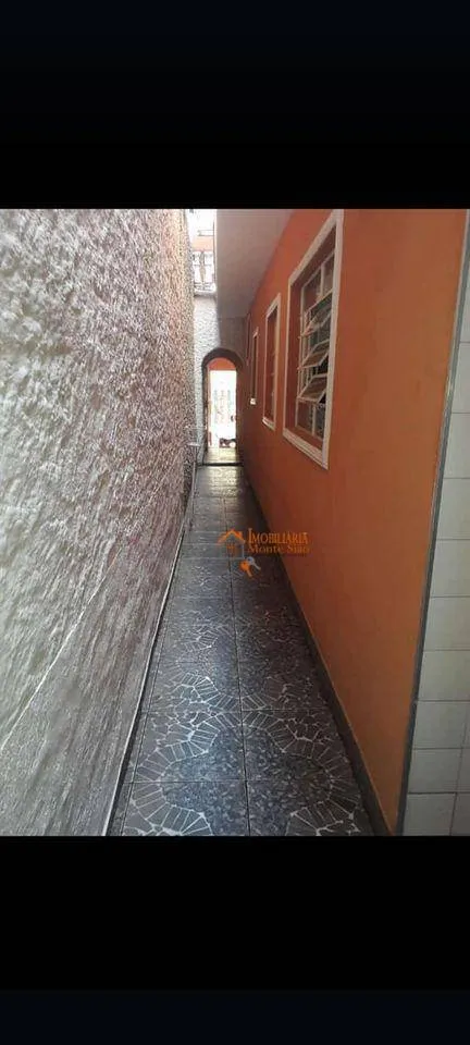 Imagem Sobrado com 3 dormitórios à venda, 2000 m² por R$ 692.000,00 - Jardim Pinhal - Guarulhos/SP
