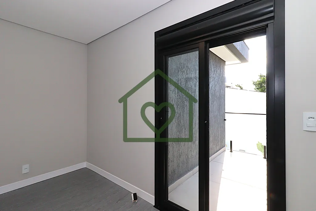 Imagem Sobrado 3 dormitórios, 132 m² 1 SUÍTE COM CLOSET 
1 suíte 
Banheiro social e lavabo térreo 
Pis...