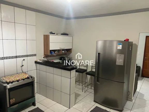 Imagem Casa com 3 dormitórios à venda, 200 m² por R$ 400.000,00 - Santa Maria - Itumbiara/GO