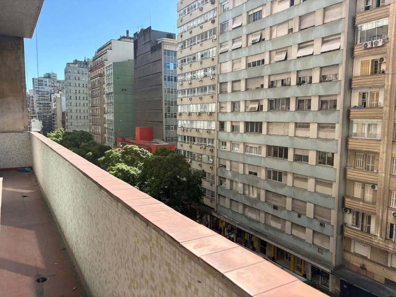 Imagem Sala comercial 822,66m² no centro de Porto Alegre