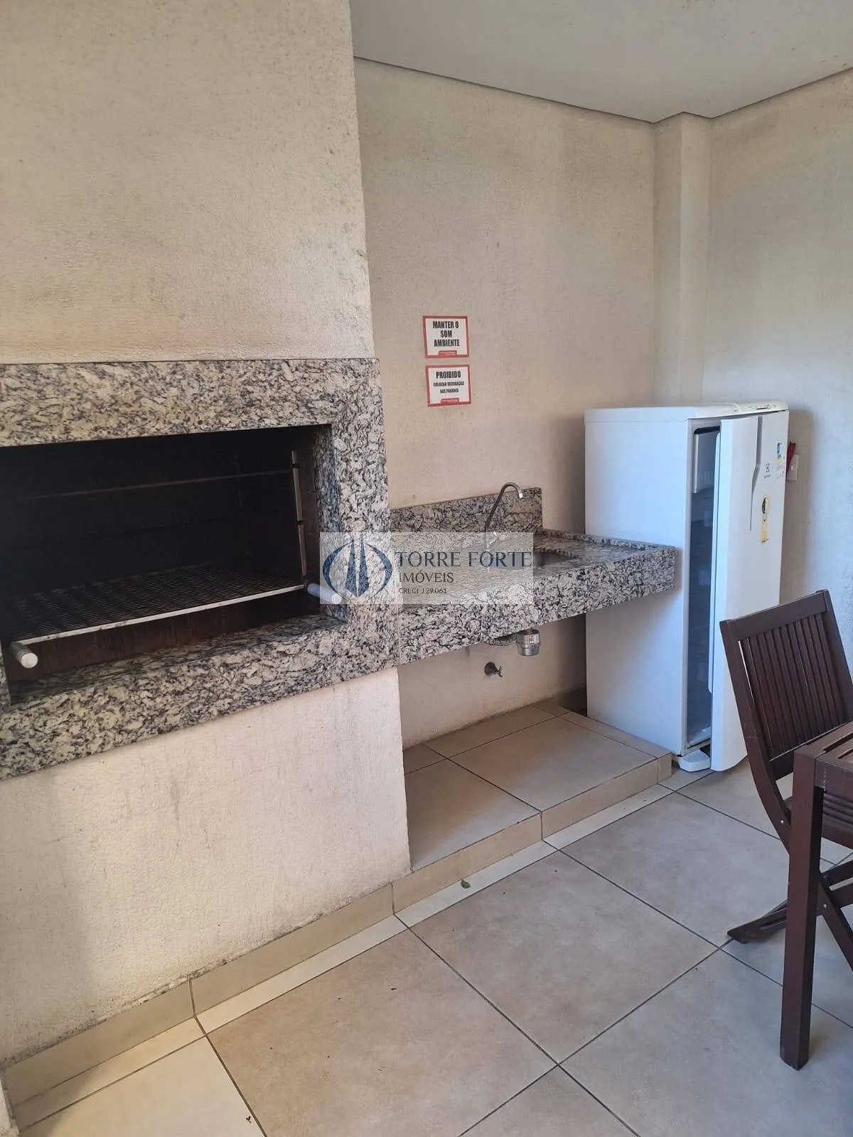 Imagem Apartamento com 2 dormitórios sem vaga em Itaquera.