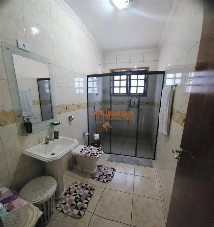 Imagem Sobrado com 5 dormitórios à venda, 300 m² por R$ 1.280.000,00 - Portão - Arujá/SP