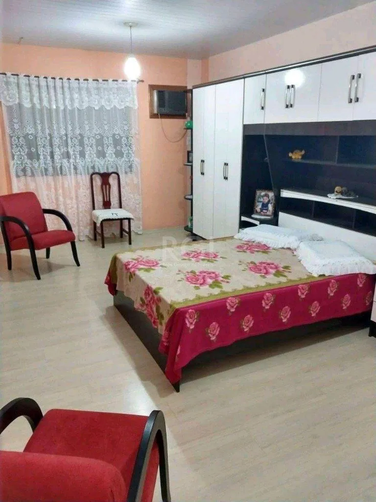 Imagem Casa para Venda - 320m², 4 dormitórios, 2 vagas - Vila Nova