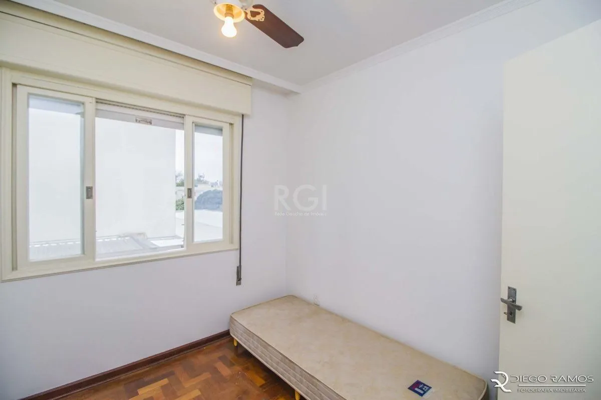 Imagem Apartamento para Venda - 96m², 3 dormitórios, 1 vaga - Menino Deus