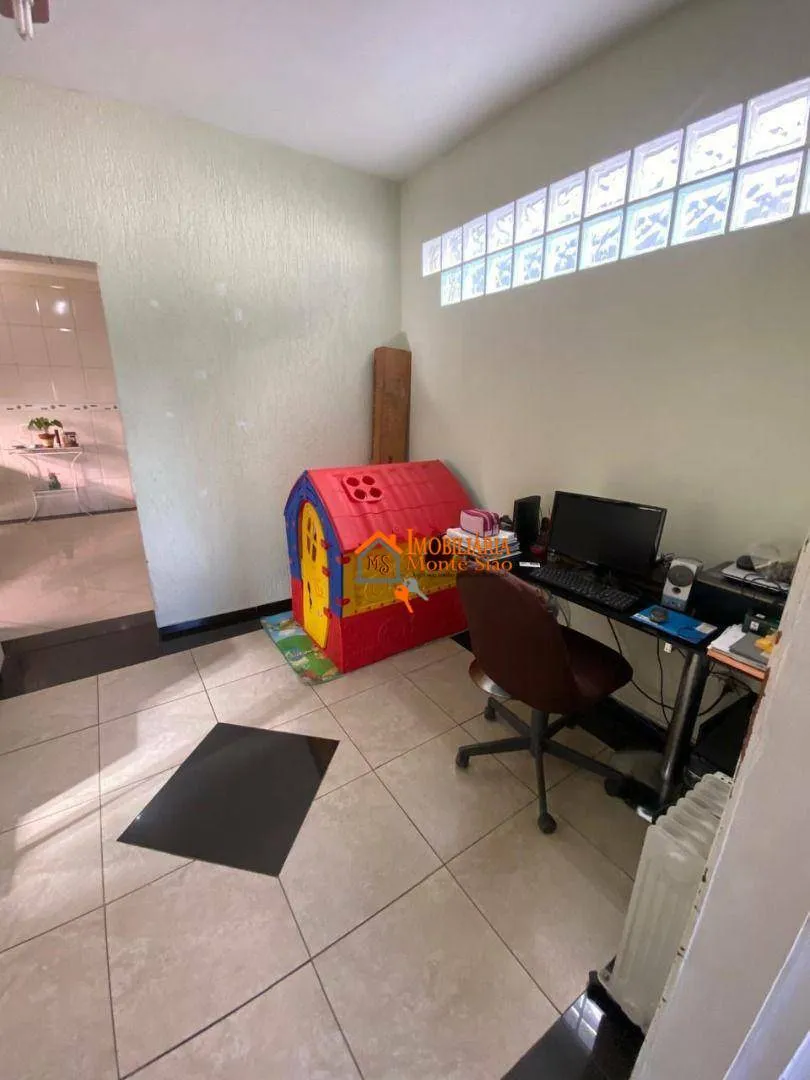 Imagem Sobrado a venda com 360m² de terreno, com 4 casas no bairro Jardim Vila Galvão - Guarulhos/SP