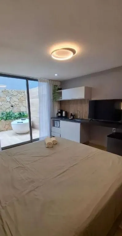 Imagem Flat mobiliado no W Tambaú Apart Hotel, com 34 m², lazer completo e localização privilegiada próximo à praia e ao Busto de Tamandaré.